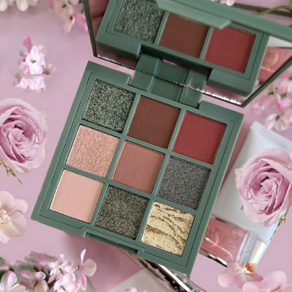 💎*4/$32 Ciate OliveTrend Palette 9 Pan Eyeshadow Palette Greens Gold Rust *BNIB - Picture 1 of 11